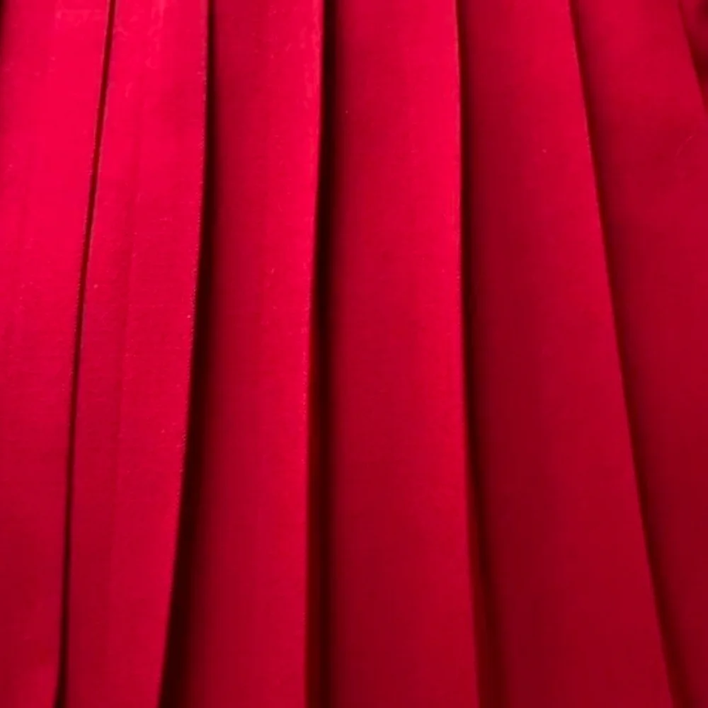 Burberrys Red Fully Lined Cady Pleated Pure Wool Midi Skirt
